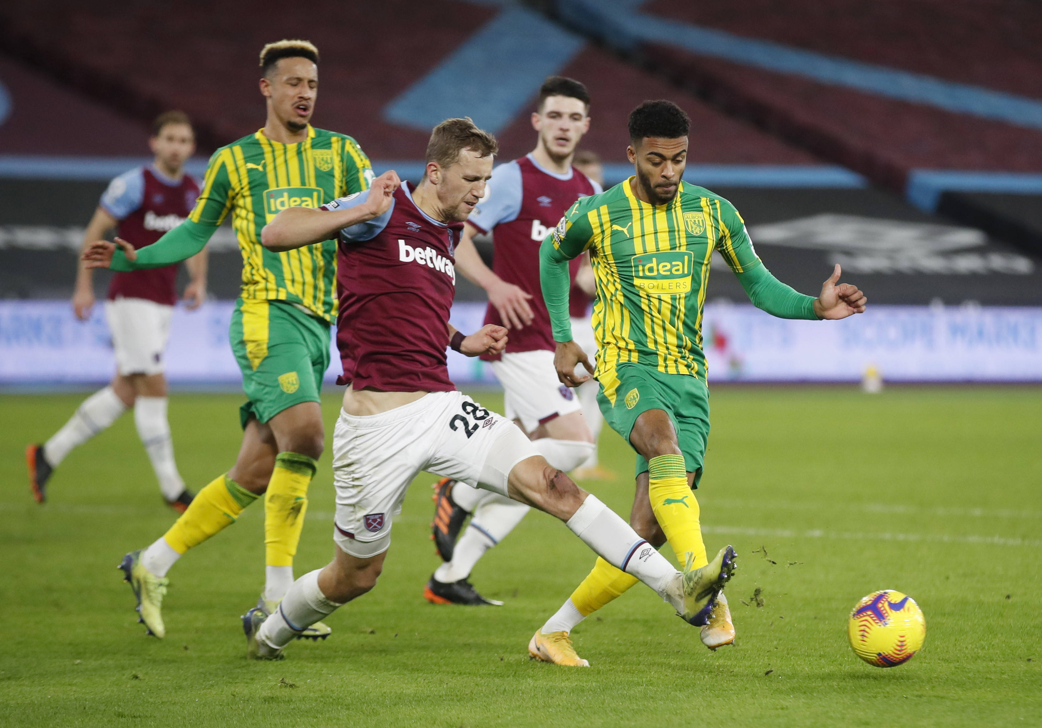 长期占据着 长期占据着